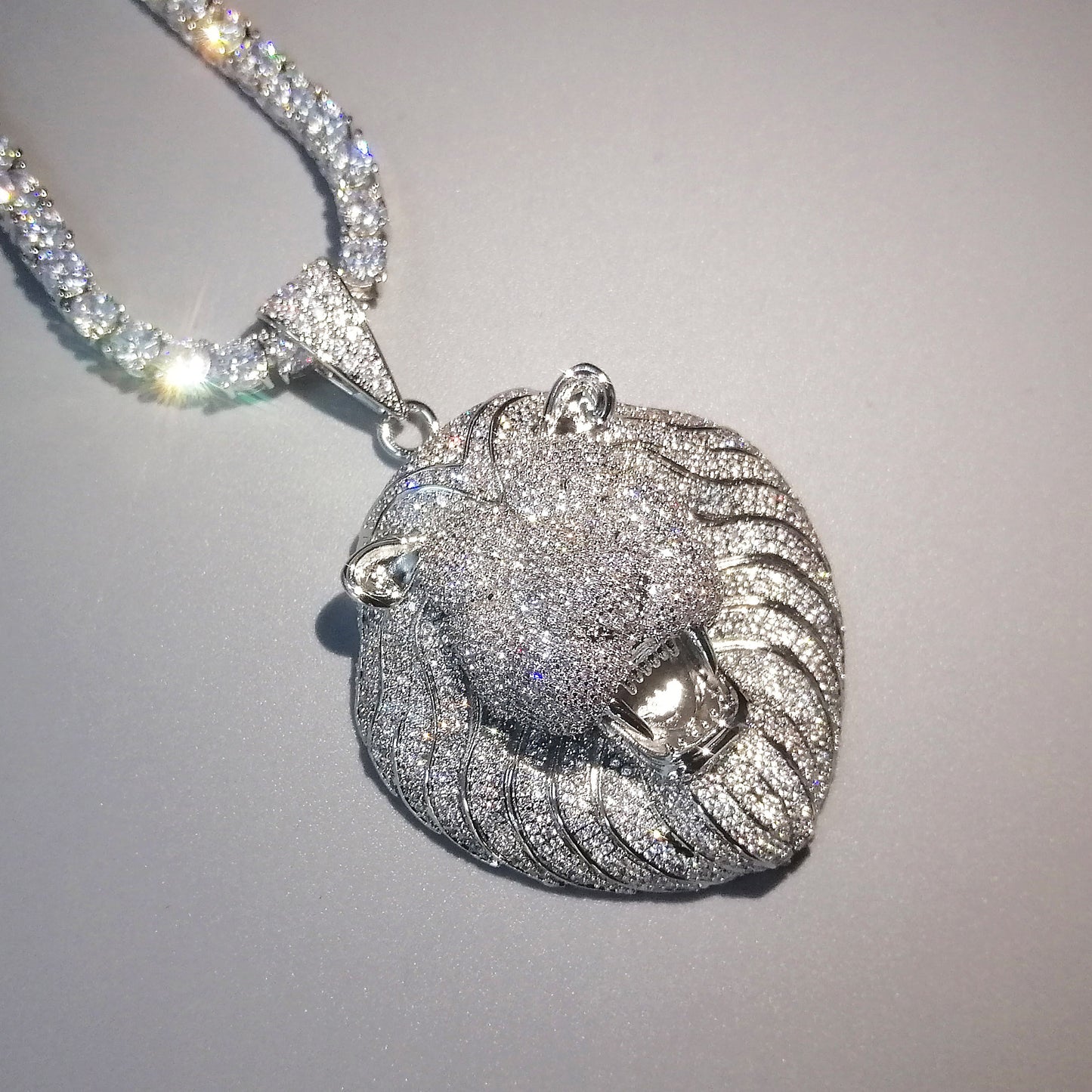 LION ICE — Pendentif